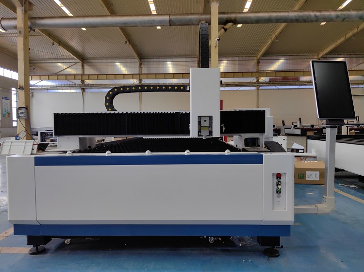 One table fiber laser cutter (13) Un cortador de láser de fibra de mesa (13)