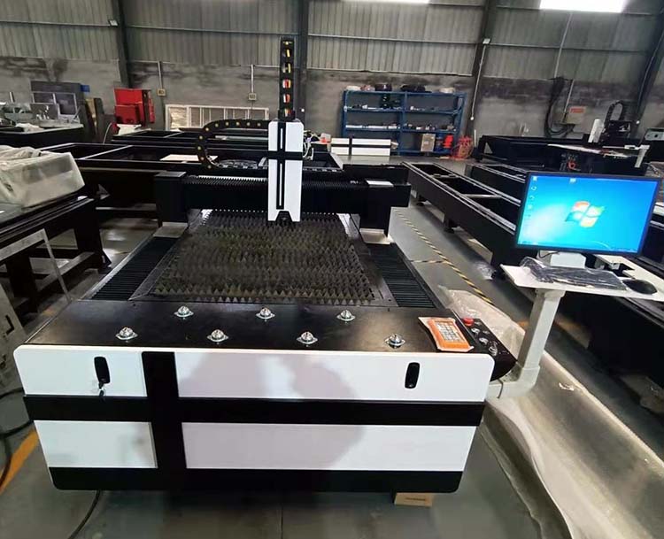 1390 fiber laser details (8) 1390 Detalles del láser de fibra (8)