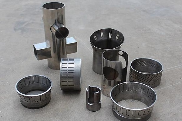 special shape metal tube 2 Tubo de metal de forma especial 2