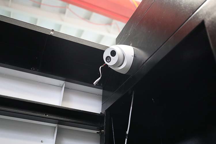 Protective Fiber Laser Cutter Detail (41) Detalles de cortador de láser de fibra protectora (41)