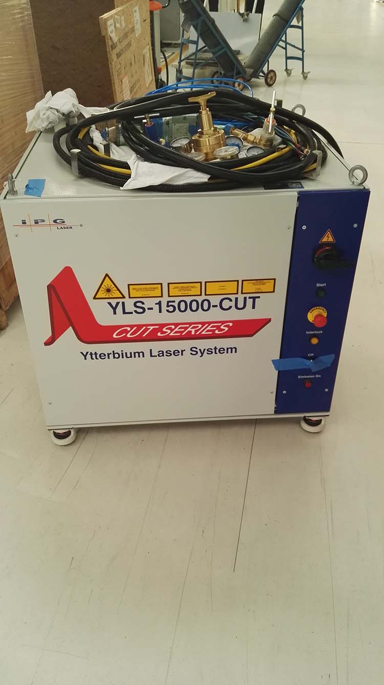 Fiber Laser Source (76) Fuente de láser de fibra (76)