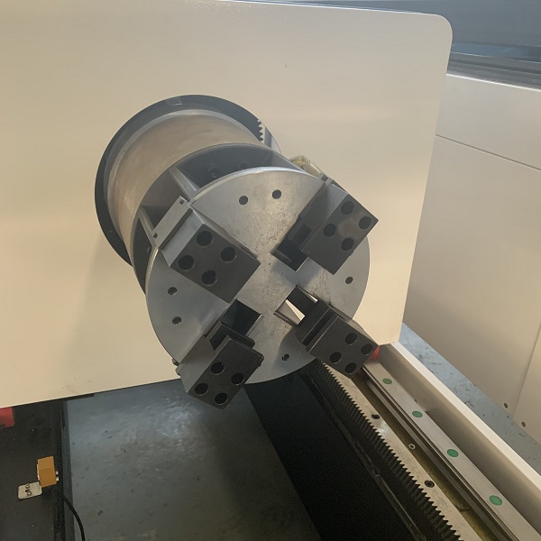 Truck for tube  Camión para tubo