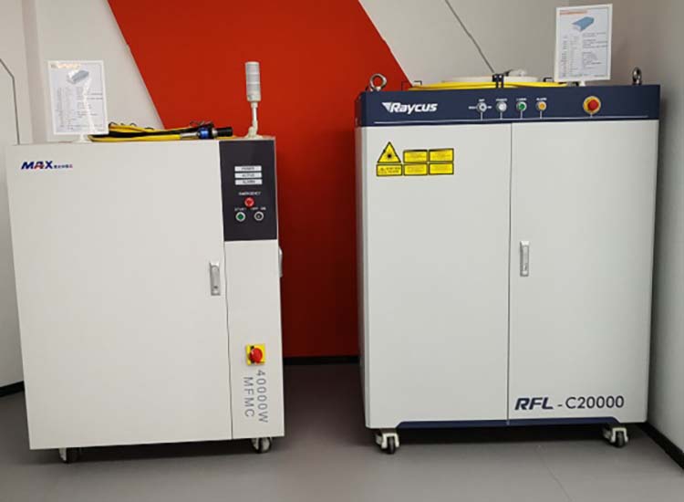 Fiber Laser Source (78) Fuente del láser de fibra (78)