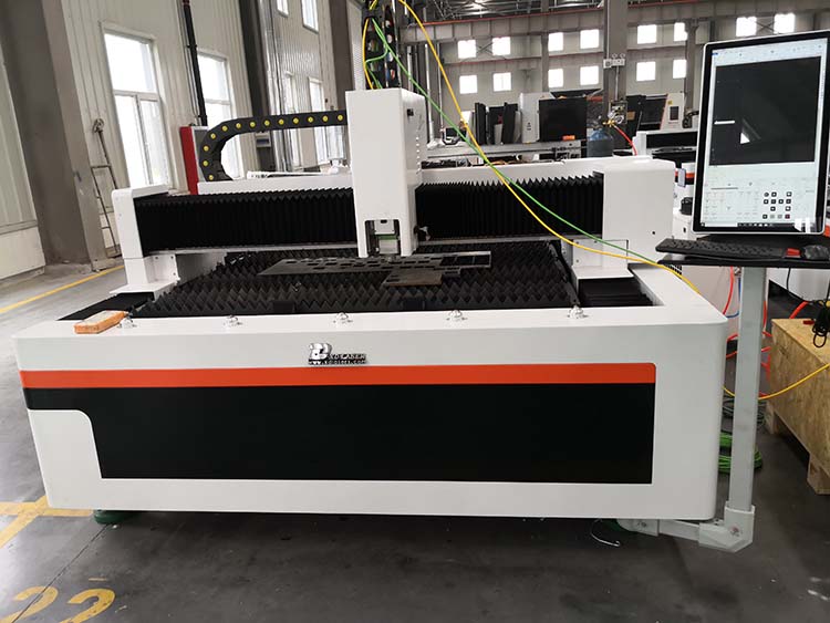 One Table Fiber Laser Marker (46) Un marcador láser de fibra de mesa (46)