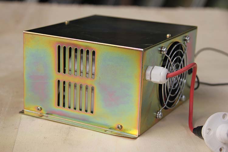 Fuente de alimentaci&oacute;n l&aacute;ser de CO2 (12)