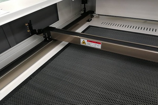 Mesa de peine de miel de l&aacute;ser XD