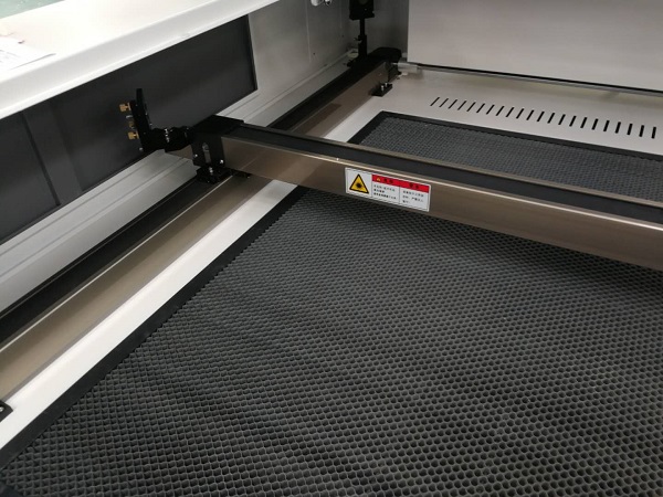 Mesa de peine de miel de l&aacute;ser XD