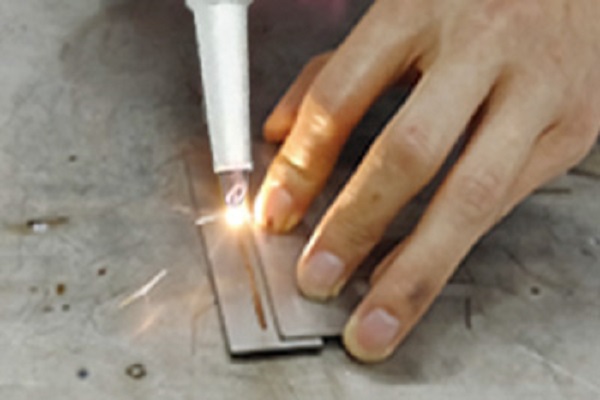 M&aacute;quina de soldadura l&aacute;ser