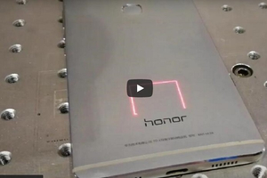 Mobile Phone Portable Fiber Laser Marking Machine Video.jpg